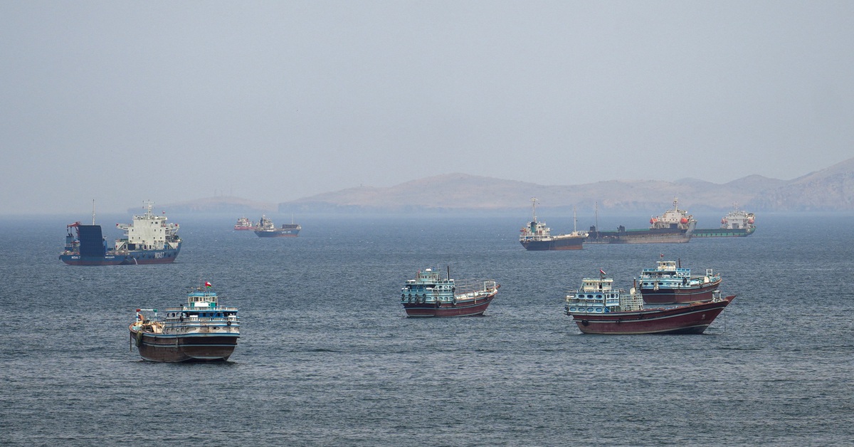 Tin tức thế giới 23-4: Thứ trưởng gốc Việt nắm Bộ Hải quân Mỹ; Iran không mở eo biển Hormuz