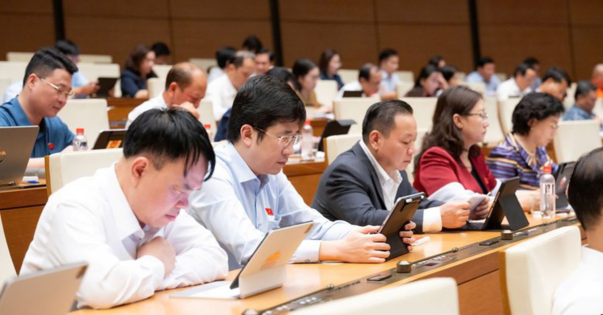 Từ 1-3-2027, chủ tịch UBND cấp xã có thẩm quyền ký giấy tờ hộ tịch