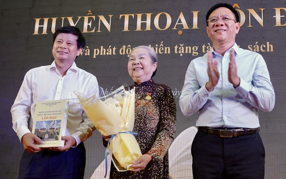 Ra mắt tủ sách 'Huyền thoại Côn Đảo', kêu gọi hiến tặng sách và tư liệu quý