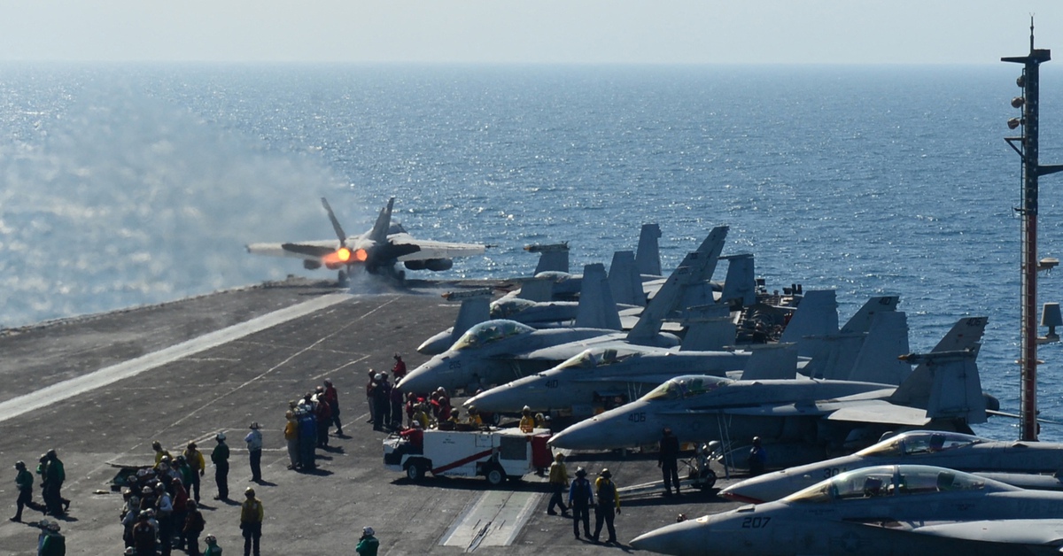 Mỹ chuẩn bị tấn công bất ngờ Iran?