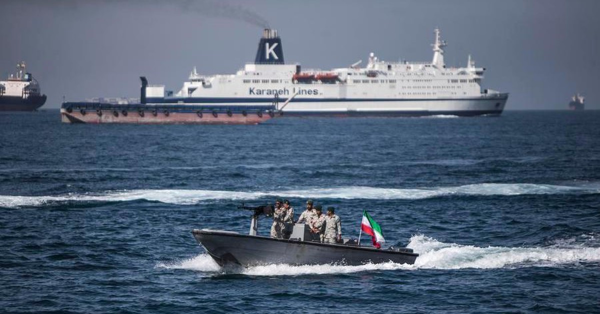 Iran thu khoản phí đầu tiên từ eo biển Hormuz, bất chấp phong tỏa của Mỹ