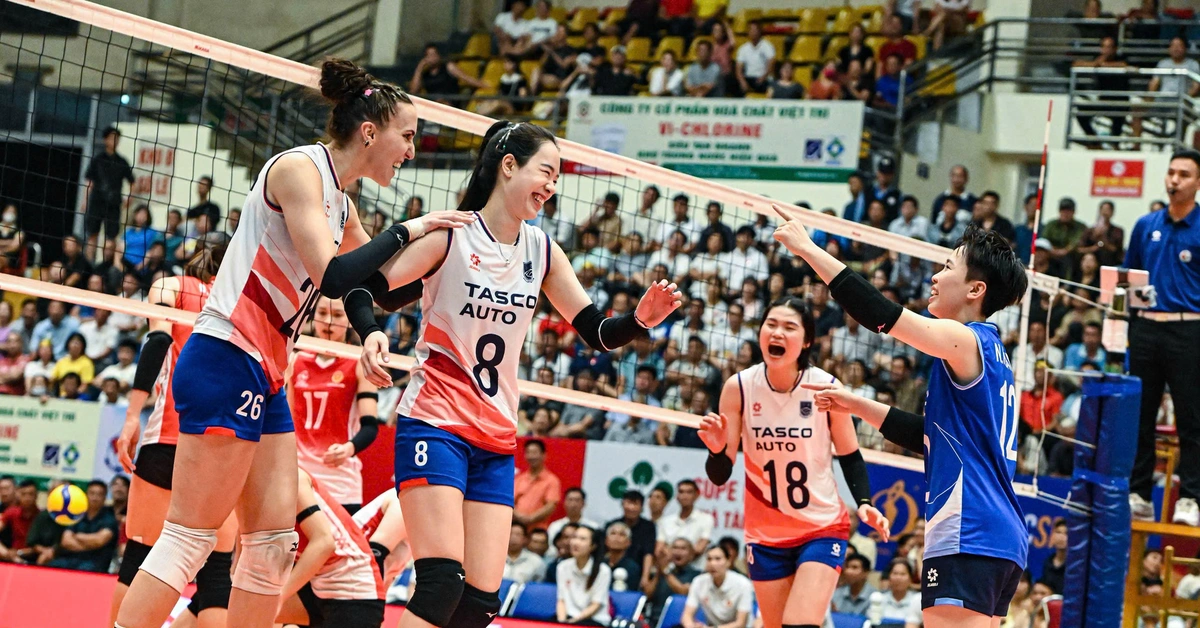 Giải bóng chuyền Cúp Hùng Vương: Hà Nội, Biên Phòng vào chung kết