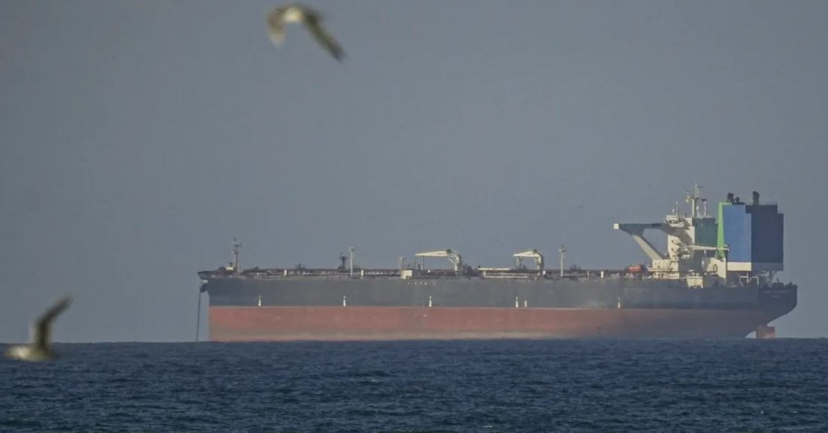 Đình hoãn đàm phán, Hormuz vẫn tê liệt