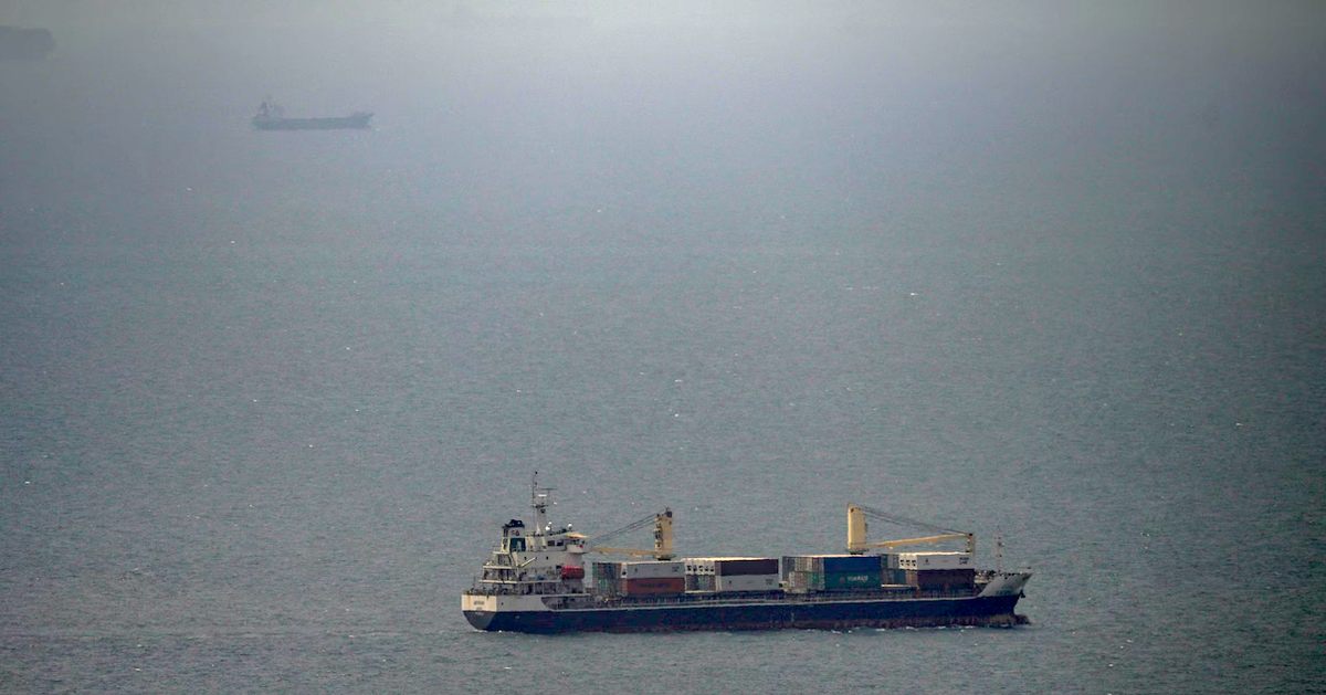 Lầu Năm Góc: Mất đến 6 tháng mới có thể dọn sạch mìn ở eo Hormuz