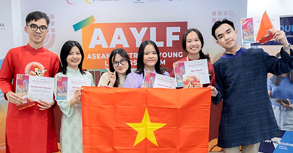 Nữ sinh Việt đạt CFA level 1 trước 22 tuổi, nhiều lần dự diễn đàn khu vực