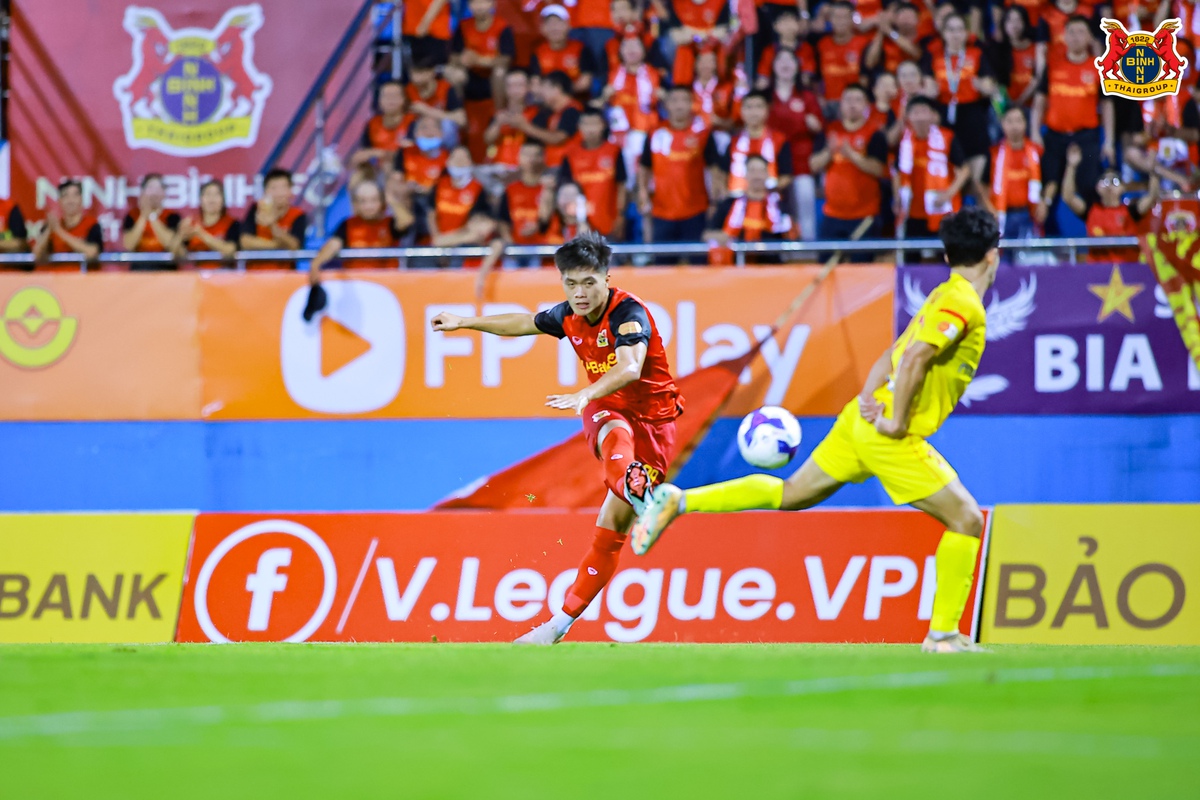 Trực tuyến Ninh Bình - CLB Hà Nội (18h): Quyết chiến vì top 3