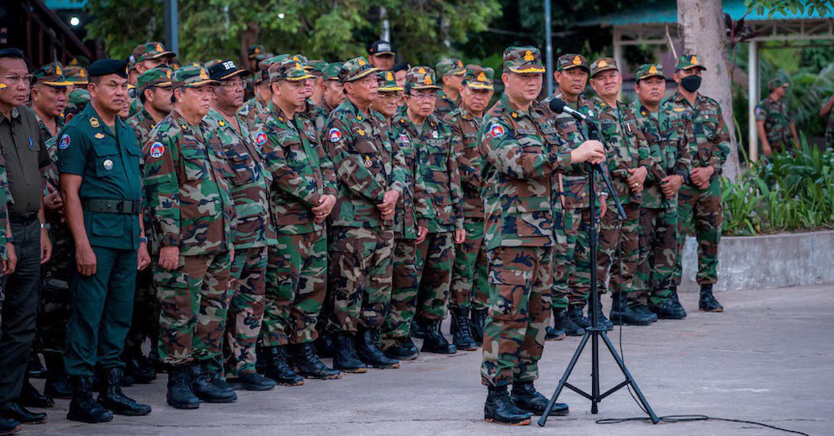 Tất cả nam thanh niên Campuchia phải thực hiện nghĩa vụ quân sự bắt buộc