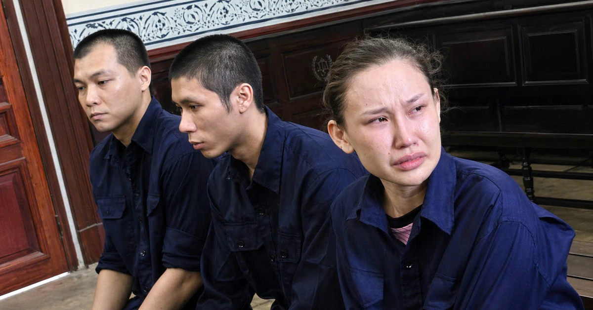 Cựu tiếp viên hàng không giao ma túy giùm vợ, nhận hơn 16 năm tù