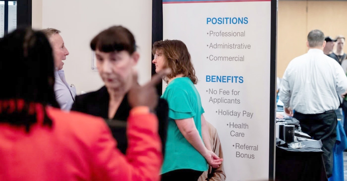 Big Tech sa thải gần 100.000 nhân viên, đầu tư vào AI