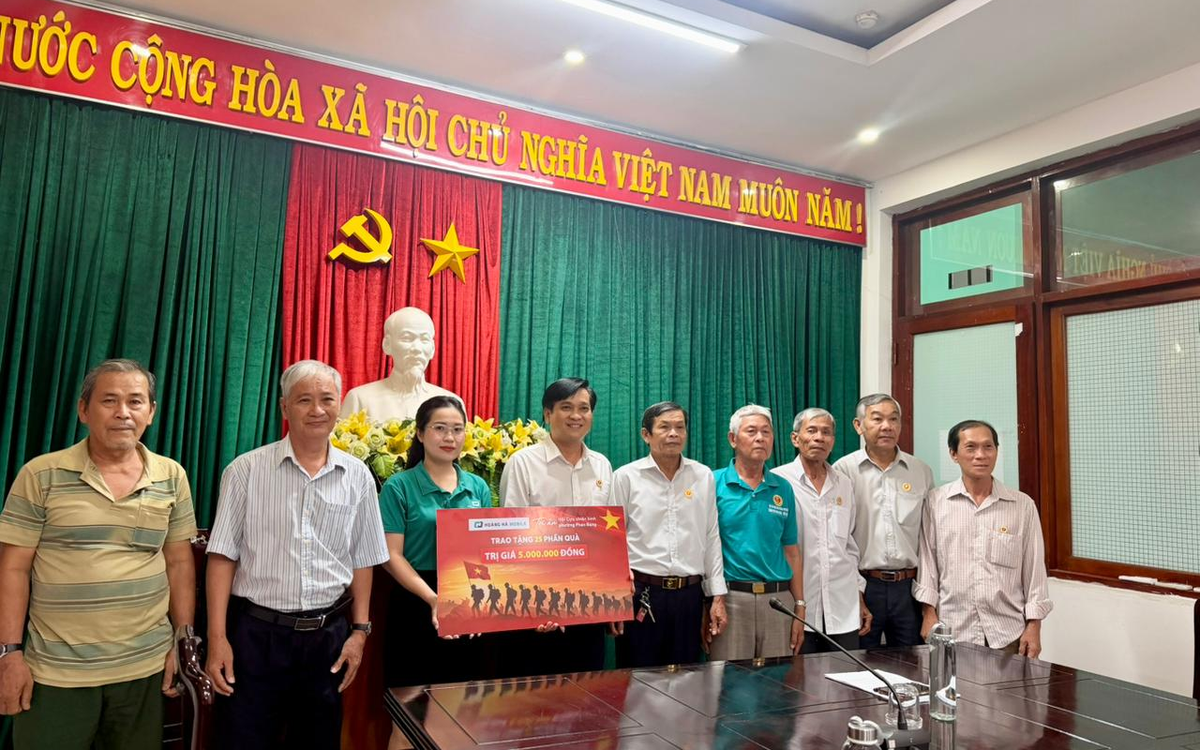 Vietnamese Retailer Honors Veterans with Gifts and Discounts Ahead of Reunification Day