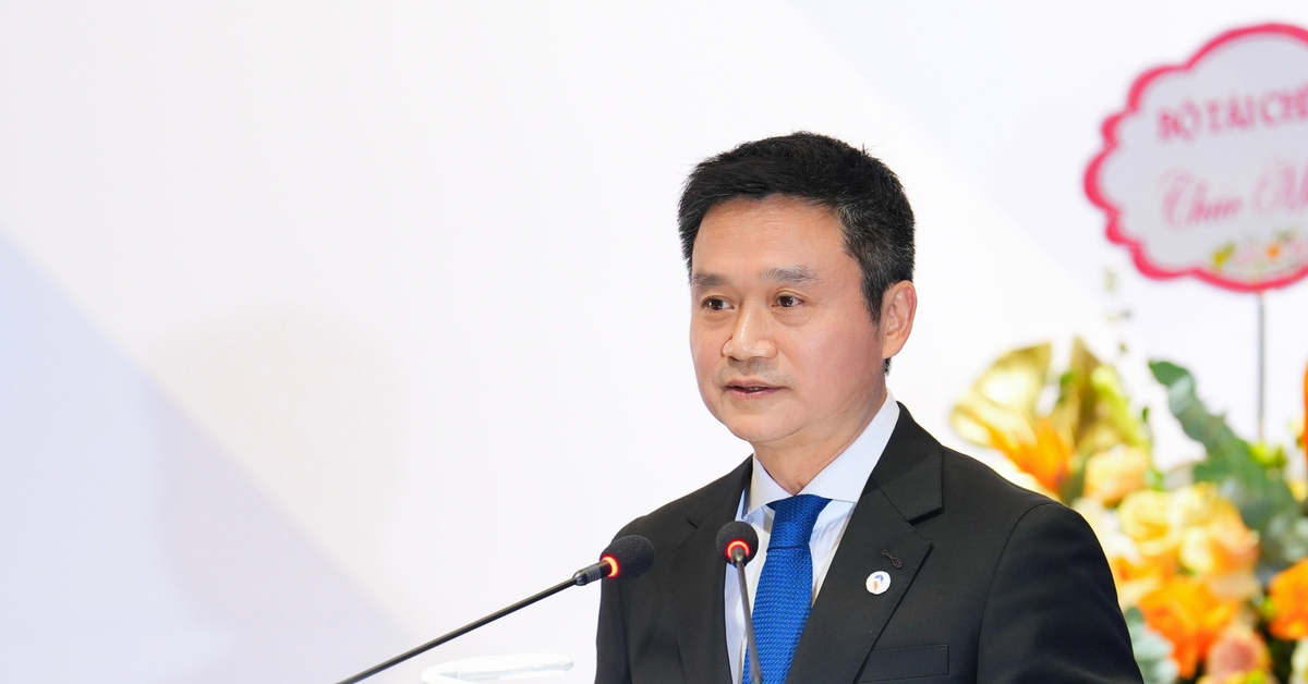 Petrolimex hé lộ chiến lược kinh doanh "không tránh né làn sóng xe điện"