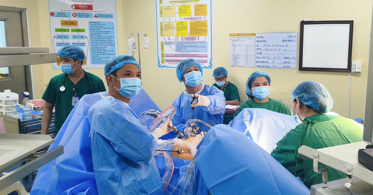 Phát hiện xơ nhưng để tới 17 năm, người phụ nữ 54 tuổi phải cắt bỏ tử cung