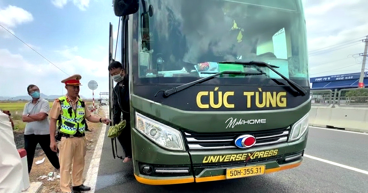 'Nhồi nhét' thêm 13 người trên cao tốc, chủ và tài xế xe khách bị phạt gần 100 triệu đồng