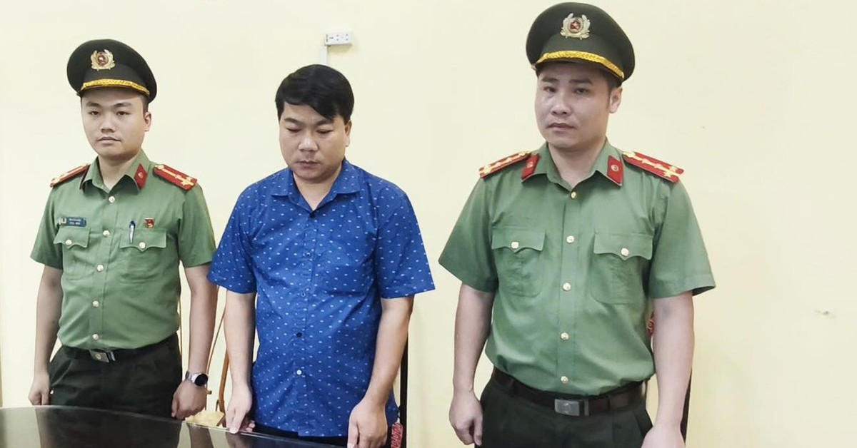 Bắt người đưa 7 sinh viên vào học đại học không qua thi tuyển rồi cấp giấy chứng nhận tốt nghiệp giả