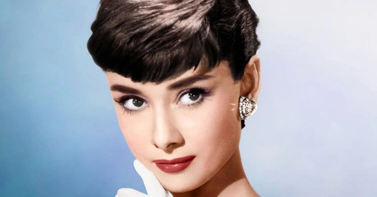 Audrey Hepburn: Ánh trang sức kim cương phía sau những giấc mơ Hollywood