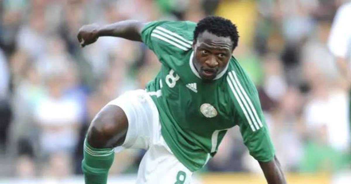 Cựu tuyển thủ Nigeria đột tử trong trận đấu giao hữu