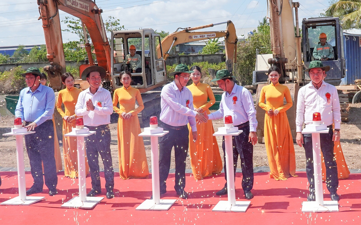 Cà Mau khởi công cầu 500 tỉ kết nối bệnh viện 3.300 tỉ