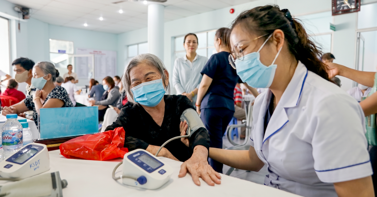 TP.HCM: 3 tầng khám sức khỏe cho từng nhóm dân cư