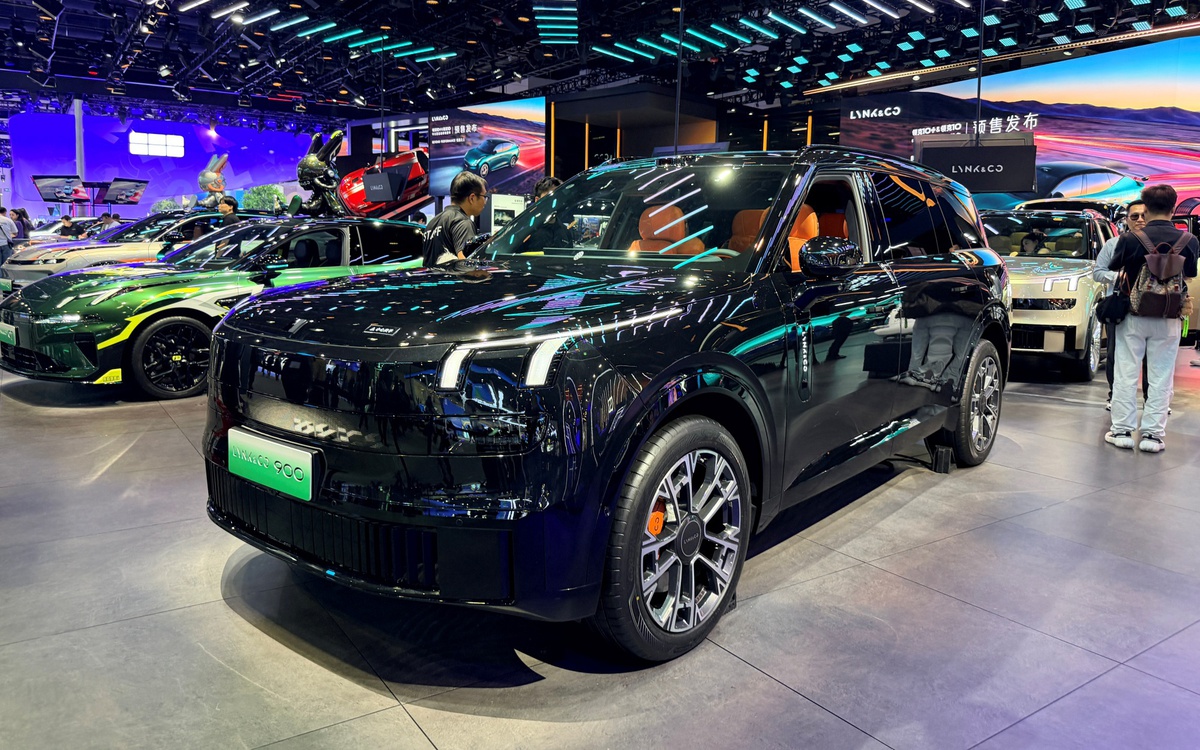 Lynk & Co 900 sắp bán ở Việt Nam: Tiện nghi như xe sang, chạy không xăng 220km