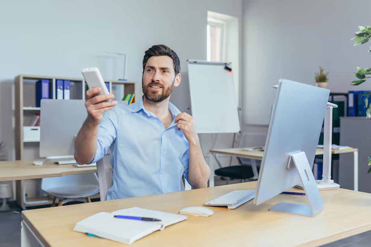 Office Air Conditioning May Lead to Chronic Dehydration, Experts Warn