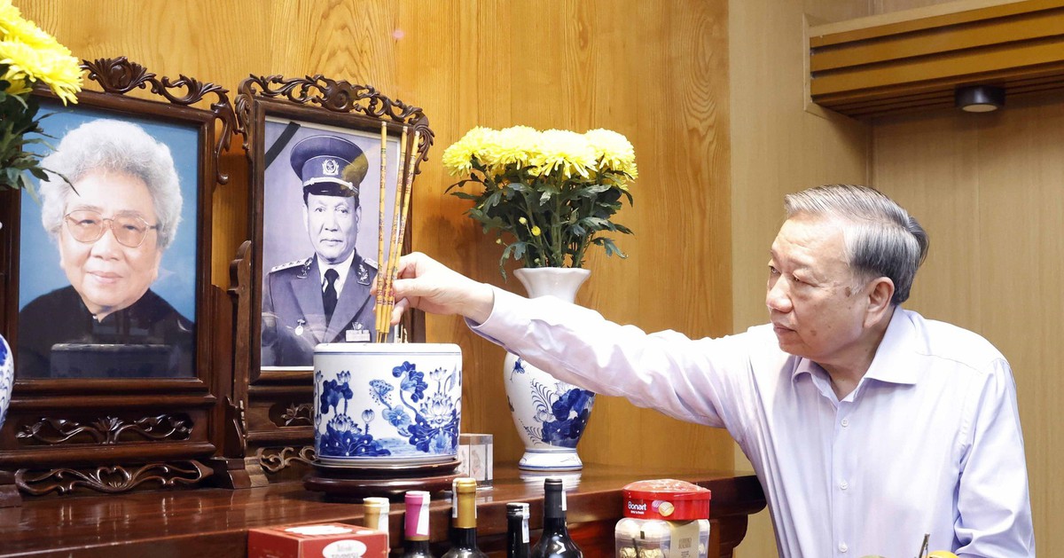 Tổng Bí thư, Chủ tịch nước dâng hương tưởng nhớ các lãnh đạo tiền bối