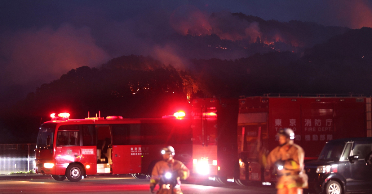 Nhật Bản huy động hơn 1.000 lính cứu hỏa chống chọi cháy rừng suốt bốn ngày