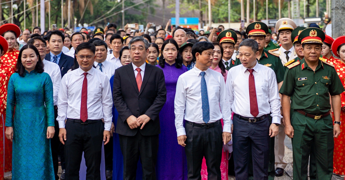 Lãnh đạo TP.HCM dâng hương giỗ Tổ Hùng Vương