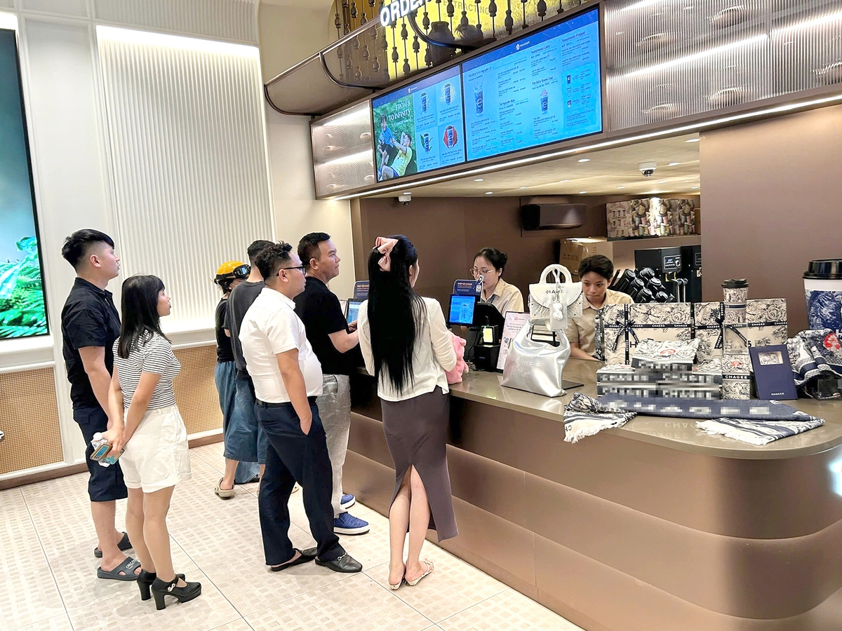 Chuỗi đồ uống ở Việt Nam đóng bớt để giữ lợi nhuận