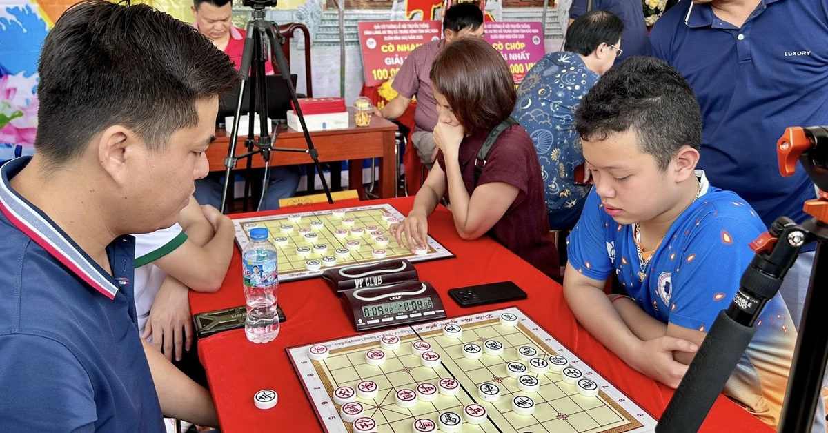Thần đồng cờ tướng Quảng Ninh gây bất ngờ, vượt mặt cả đương kim kỳ vương