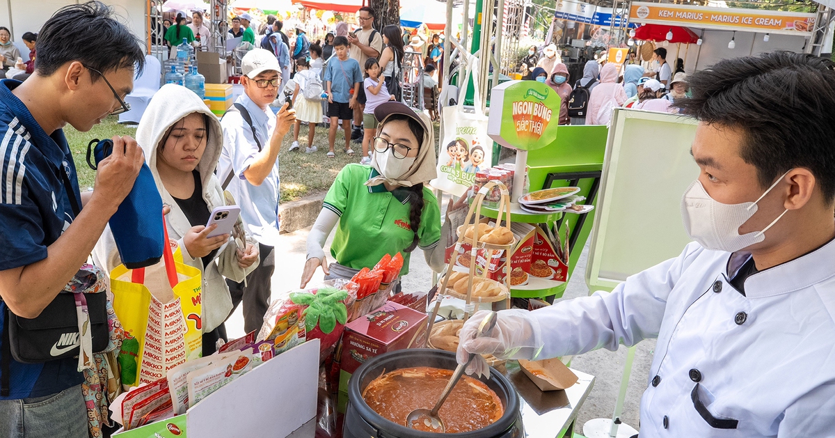 Bánh mì gạo thuần Việt hút khách tại Lễ hội Bánh mì 2026