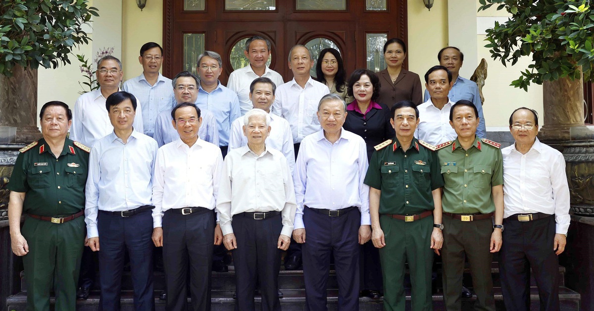 Tổng Bí thư, Chủ tịch nước Tô Lâm thăm các nguyên lãnh đạo Đảng, Nhà nước và Mẹ Việt Nam anh hùng