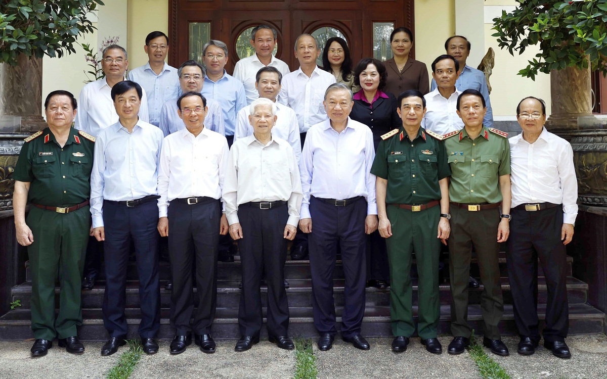 Tổng Bí thư, Chủ tịch nước Tô Lâm thăm các nguyên lãnh đạo Đảng, Nhà nước và Mẹ Việt Nam anh hùng