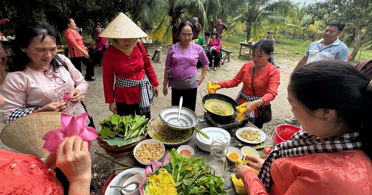 Du lịch miền Tây sôi động trước thềm lễ 30-4