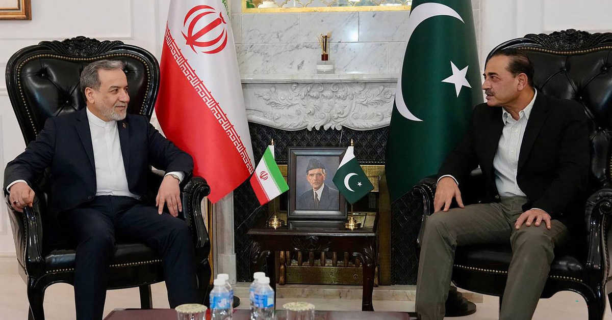 Quan chức Mỹ: Iran đưa đề xuất mới mở cửa eo biển Hormuz, hoãn đàm phán hạt nhân