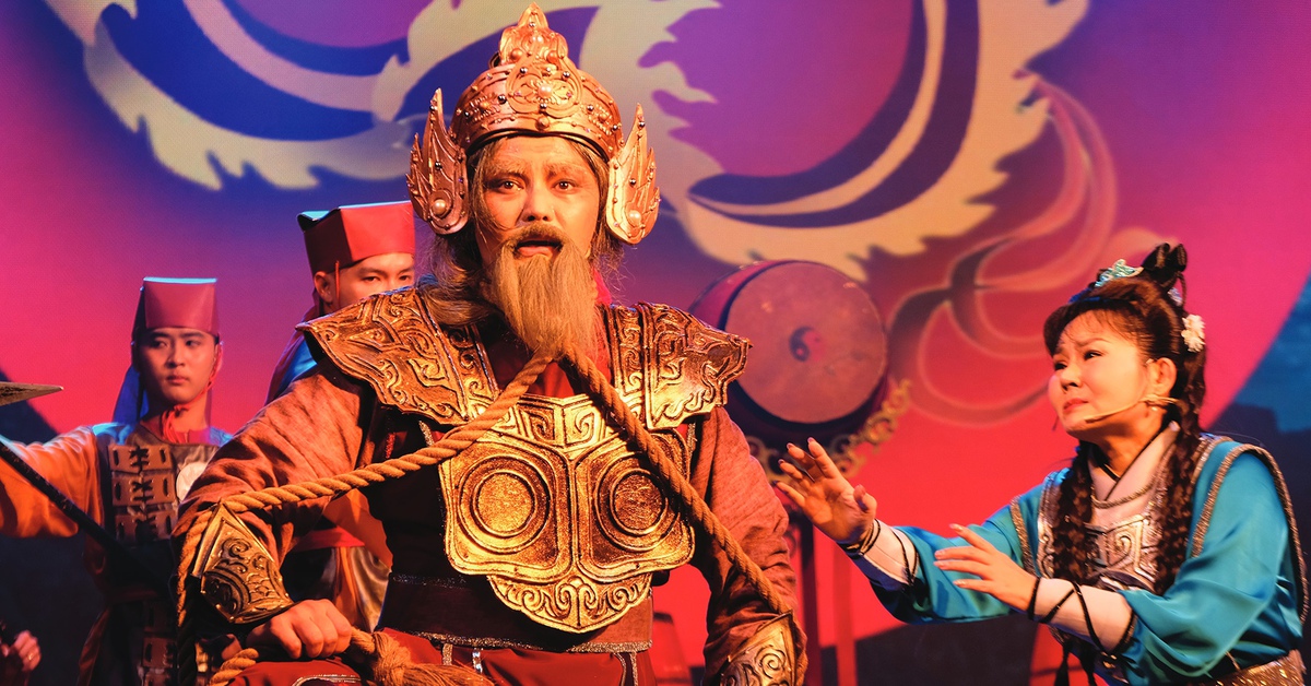 Sân khấu sử Việt, cách mạng vẫn hấp dẫn khán giả hôm nay