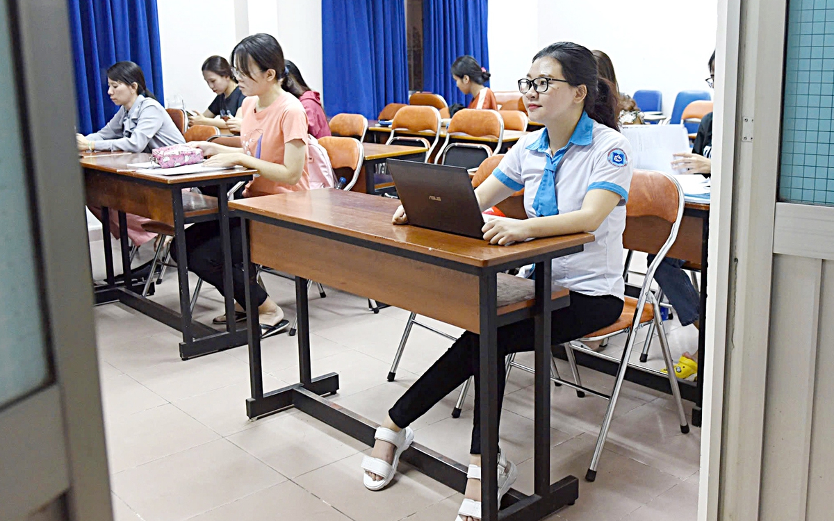 Người khuyết tật giúp người khuyết tật