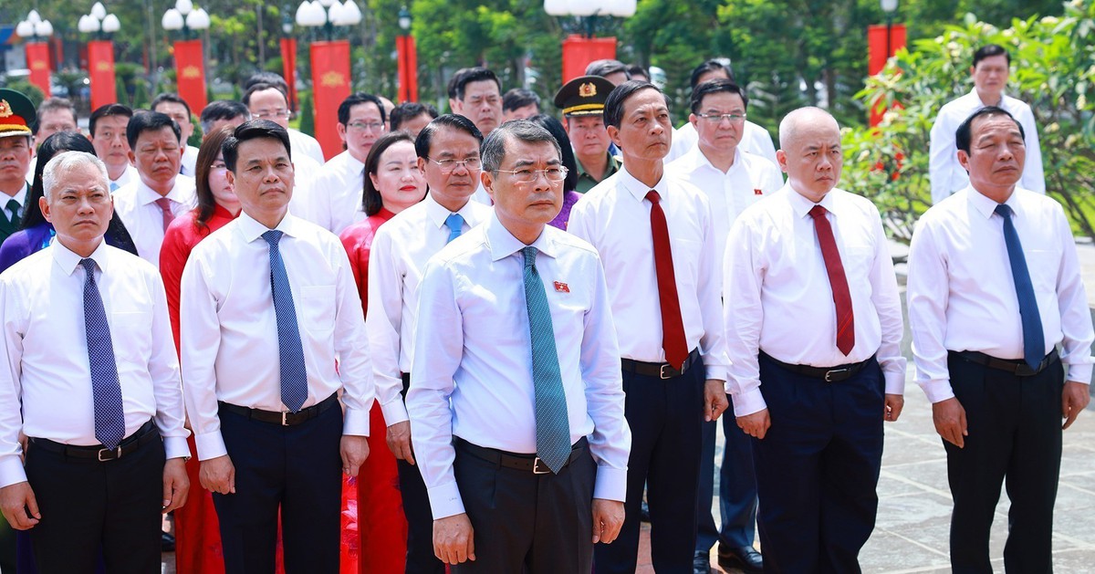 Thủ tướng dâng hương tưởng niệm các Anh hùng liệt sĩ thành phố Hải Phòng