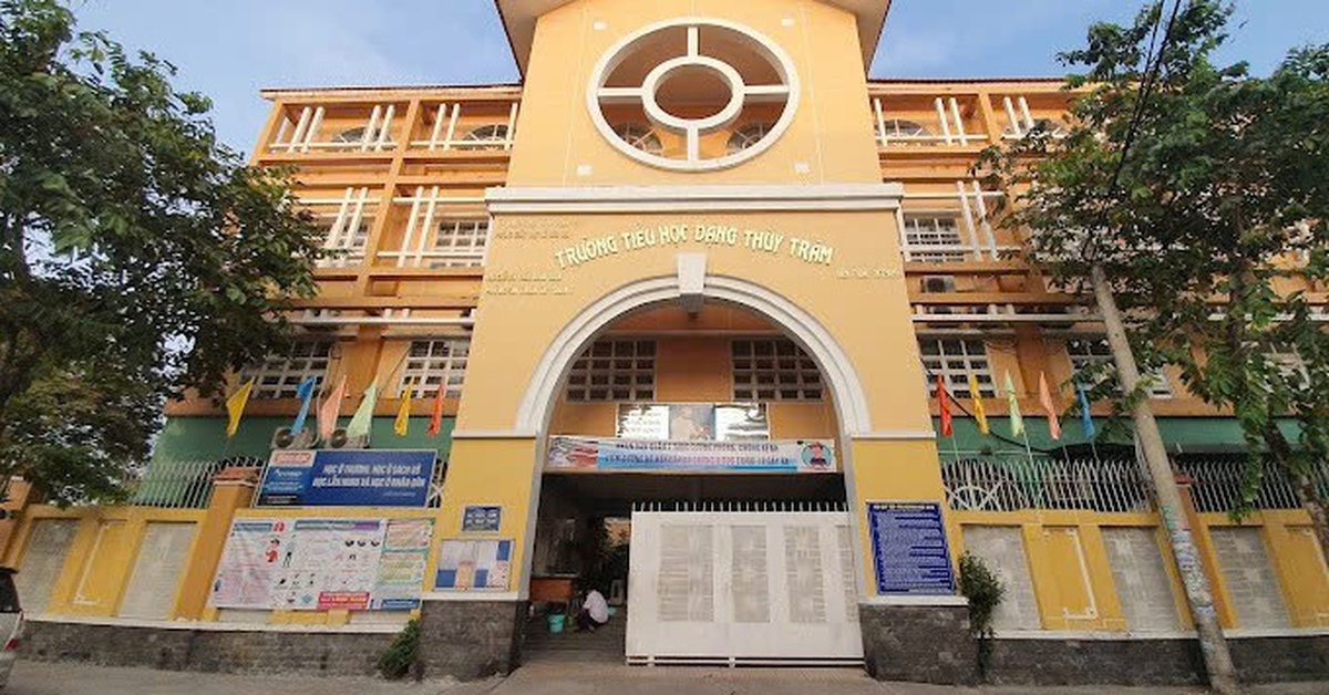 TP.HCM: 25 ca nghi bị ngộ độc thực phẩm tại Trường tiểu học Đặng Thùy Trâm, 1 trẻ thở máy