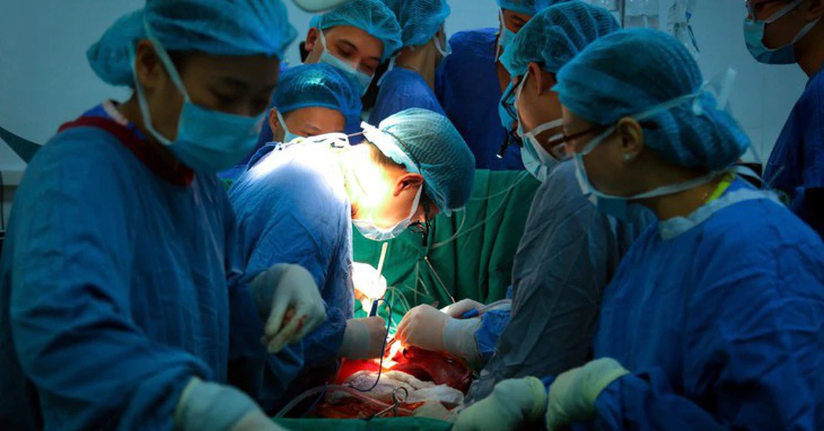 Người nước ngoài ngạc nhiên về chi phí và chất lượng điều trị của y tế Việt Nam