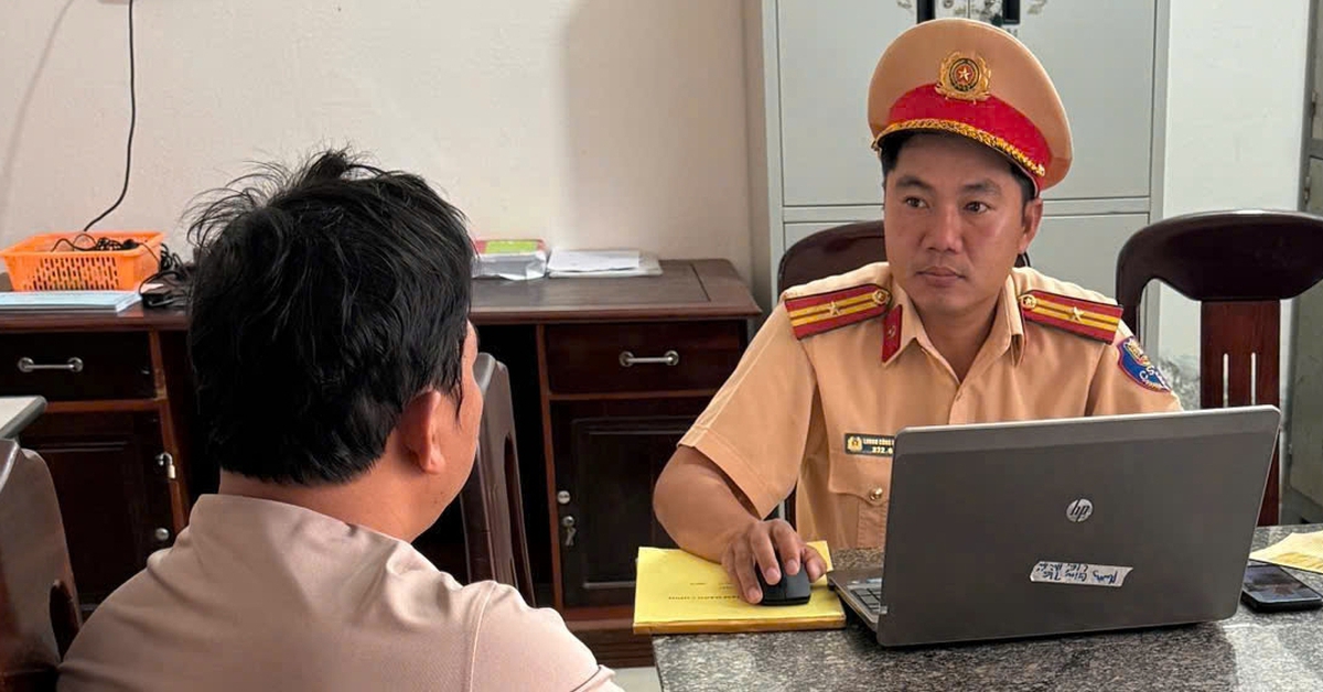 Từ phản ánh kèm clip, tài xế xe tải vượt ẩu bị xử phạt