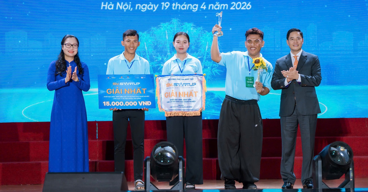 Sinh viên cao đẳng nghề Sóc Trăng ‘nâng cúp’ khởi nghiệp với 'Trà lúa non' ST25 độc đáo