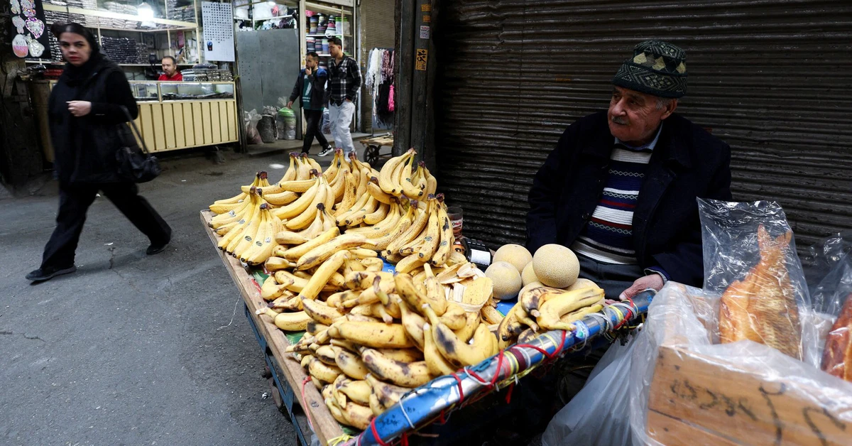 Chiến sự đẩy hàng triệu người Iran vào cảnh thất nghiệp, nghèo đói