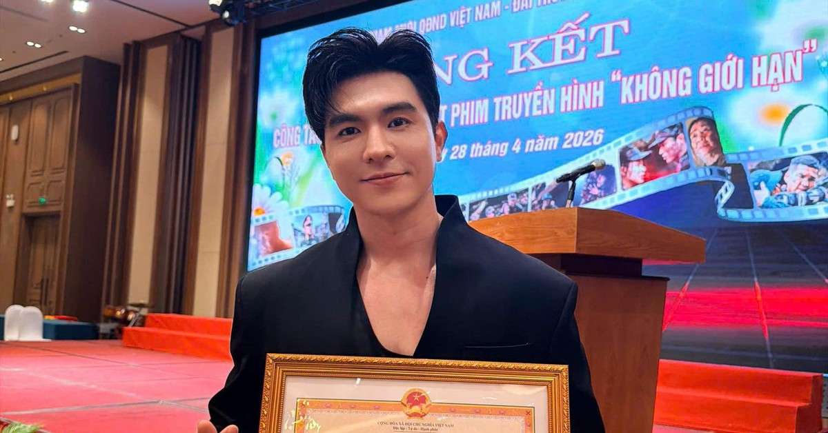 Steven Nguyễn, Minh Trang nhận bằng khen của Bộ trưởng Bộ Quốc phòng