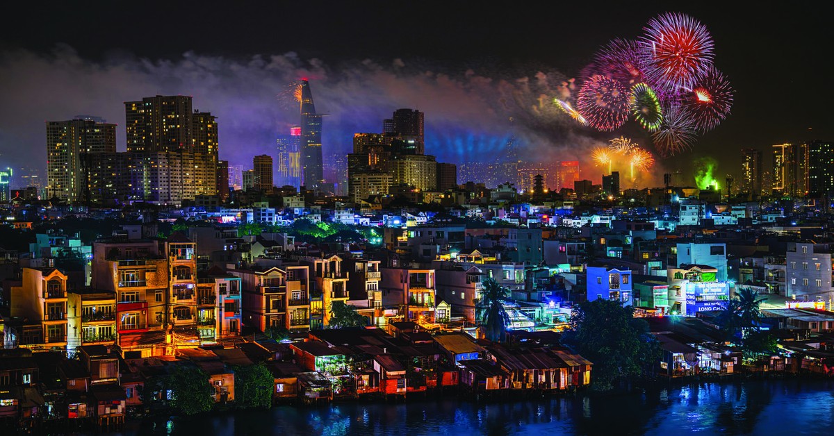 Ảnh pháo hoa góc lạ giúp Hoàng Bích Nhung đoạt giải nhất