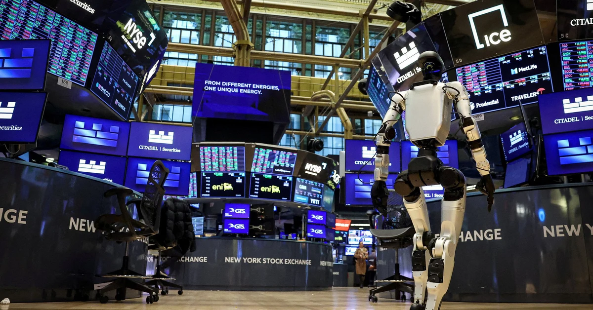 Giới khoa học sốc khi ông Trump sa thải toàn bộ hội đồng khoa học Mỹ