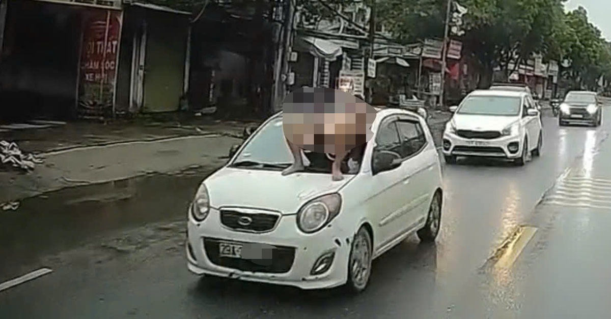 Mâu thuẫn với bố vợ, nam thanh niên nằm trên kính chắn gió ô tô đang chạy trên đường