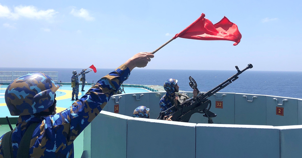 Lính biển gác trời nơi đầu sóng