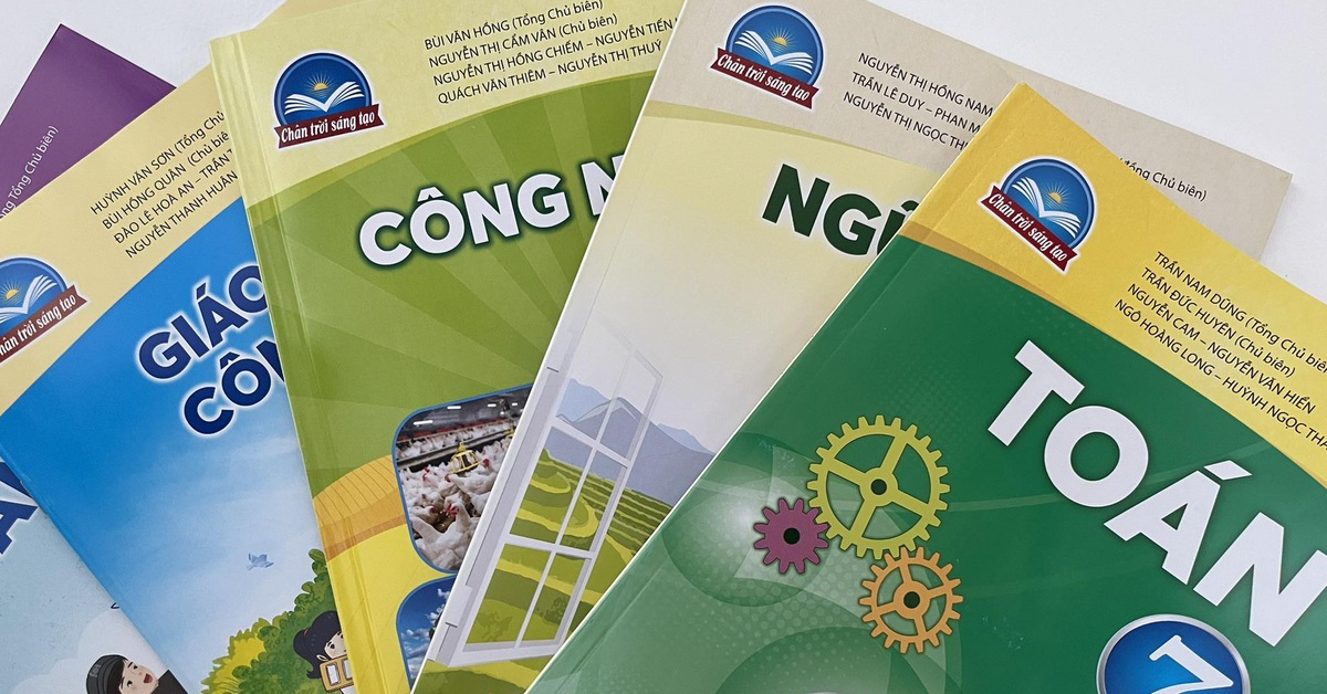 Giá sách giáo khoa năm học mới giảm hơn 13%