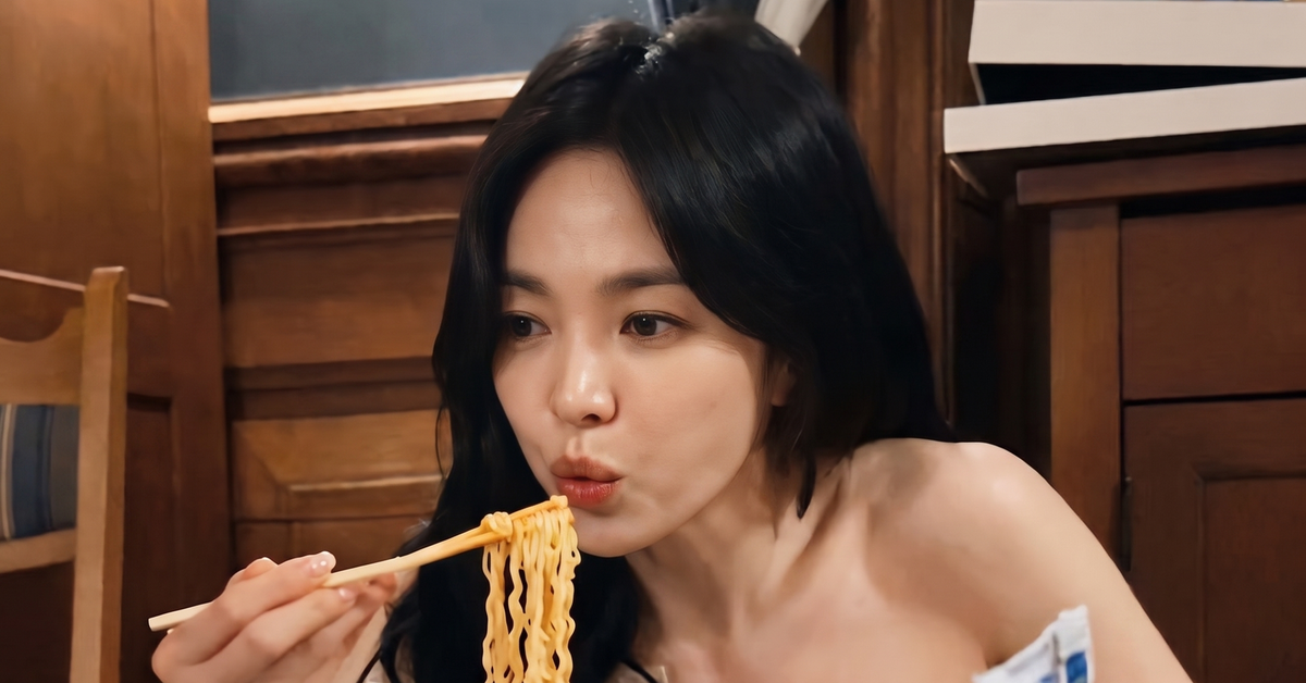 Cách nào để ăn mì ăn liền ngon mà không sợ tăng cân như Song Hye Kyo?