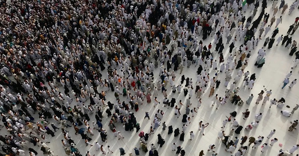 Nghiên cứu: Trái đất chỉ chịu được khoảng 2,5 tỉ người